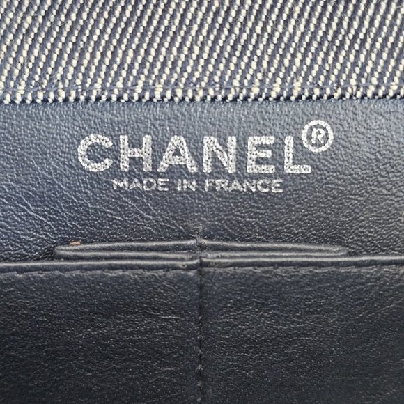 🖤 Chanel Denim Flap 🖤 - Picture 7 of 11